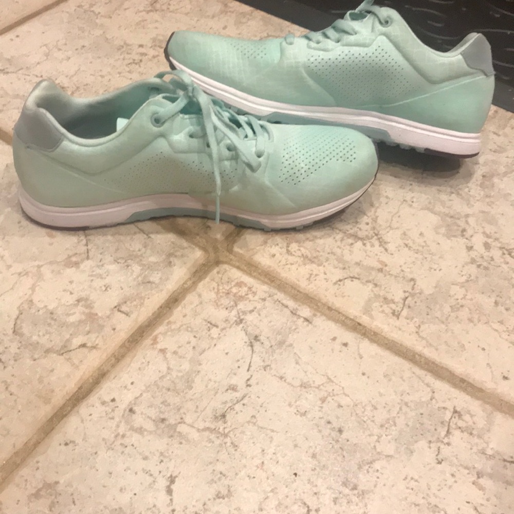 Reebok tennis shoes